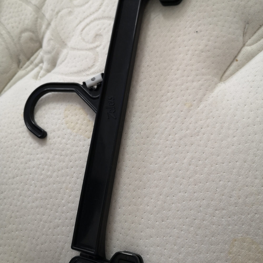Vintage, limited edition, Zellers pant hanger - Picture 2 of 5